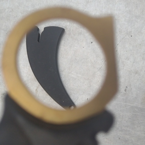 Gold and Black Karambit Knife - Picture 4 of 5